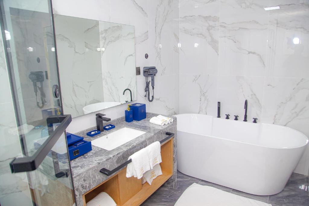 Image de Hôtel FAMILLE MONDIALE, Côte d'Ivoire, Abidjan, Angré 7eme Tranche