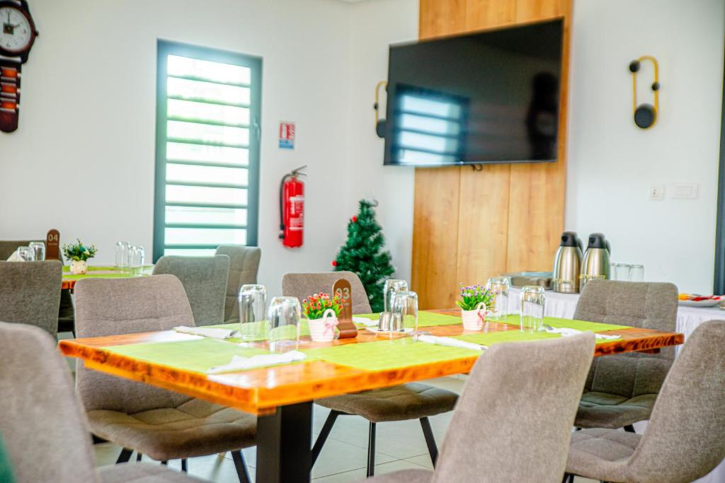 Image de Hotel Yatchenin Abidjan, Côte d'Ivoire, Cocody, 2plateaux Vallon